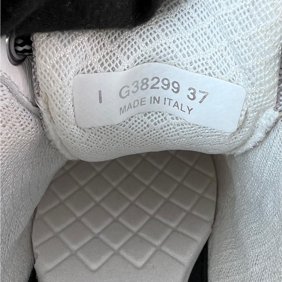 SOLD Authentic Chanel SNEAKERS Fabric & Suede Calfskin - Picture 8 of 8